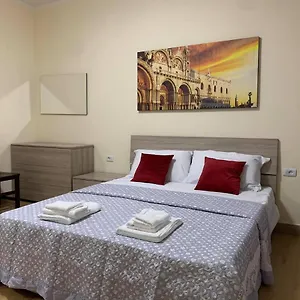 Chowdhury House Couette-café Mestre